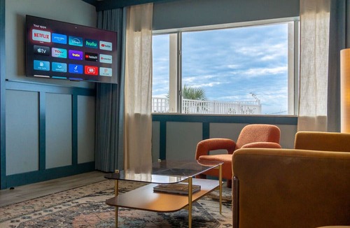 Belleair Beach Condo | Condo On The Beach - Heated Pool - Self Check-in