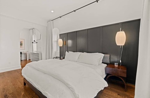 Center City Apartment | Luxury 2BD Rittenhouse Sq. | Hosted By Stay Rafa