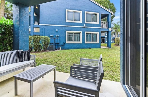 Mission Bay Apartment | 290A - Boca Retreat w/Pool, Parking, Near Evert Tennis & Shops
