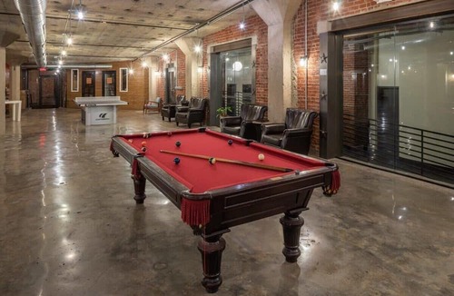 West Philadelphia Apartment | Sosuite | Studio Loft Gym, Lounge