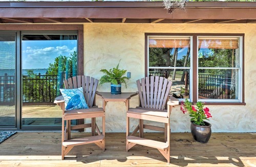Tropic Apartment | Riverfront Merritt Island Bungalow w/Dock & Deck