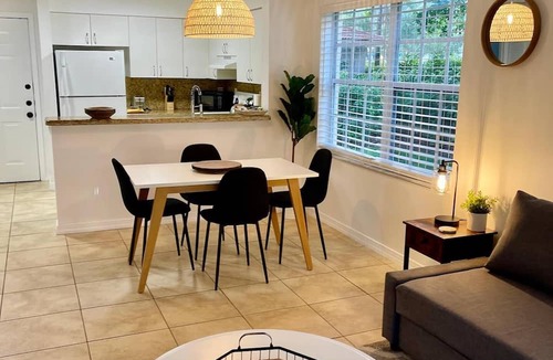 Mission Bay Apartment | 350A - Boca Retreat w/Pool, Parking, Near Evert Tennis & Shops