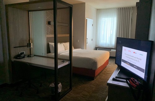 Clearwater Beach Hotel | Rare Find! Three Family-Friendly Units, Pool, Restaurants and Bar