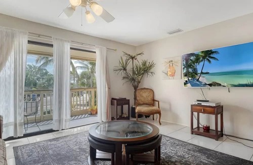 Siesta Key Condo | Quiet and Comfortable Condo Near Turtle Beach on Siesta Key