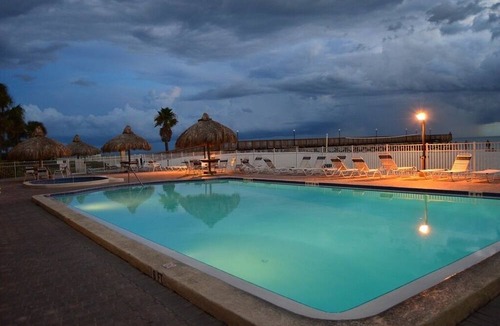 Indian Shores Condo | DIRECTLY ON THE BEACH -Perfect for a Family Vacation.