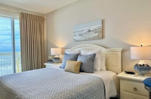 Miramar Beach Condo | Beautiful 6th Floor New LR furniture, 2BR/2BACondo- 2 King BR, 2 BA , BUNK ROOM!