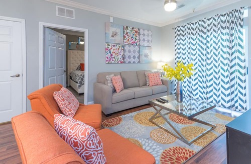 Four Corners Condo | Magnificent Award Winning Newly Renovated Condo Near Disney 2+2 Great Amenities