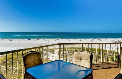 Clearwater Beach Condo | Villas of Clearwater Beach 8A Beachfront Condo