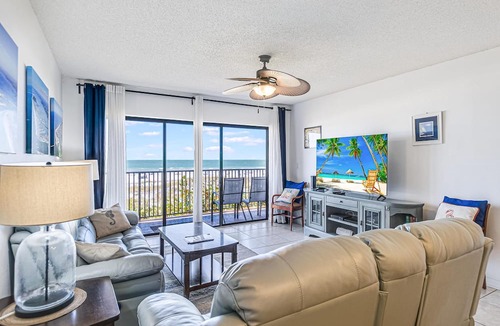 Clearwater Beach Condo | Surfside Condos 202 Beachfront Oasis with Heated Pool