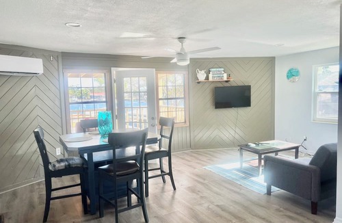 Bayou Shores Apartment | Cozy Waterfront 1bedroom FREE KAYAK and Parking