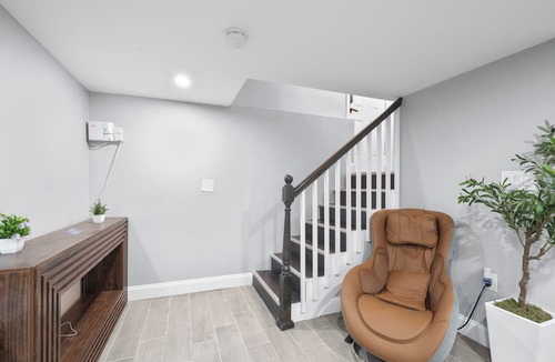 Union Apartment | Union Oasis: Hot Tub, Grill, Gym, Games, Massage chair, EWR 10min, NYC 30 min