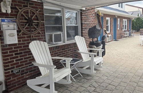 Point Pleasant Beach Hotel | The Pelican Point Motel Hosting Family Friendly Summer Fun!