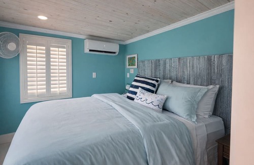 Matlacha Apartment | All new, incredible location! Waterfront unit in Matlacha with many amenities.