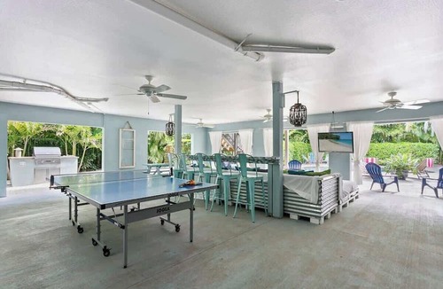 Palm Harbor House | *Family Paradise with Pool in Crystal Beach*
