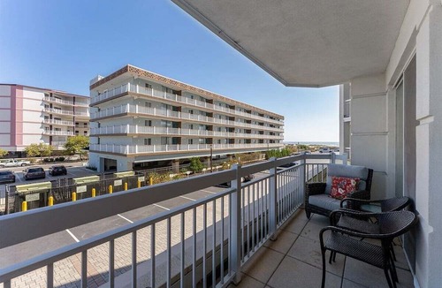 Diamond Beach Condo | Residence 101 at The Grand