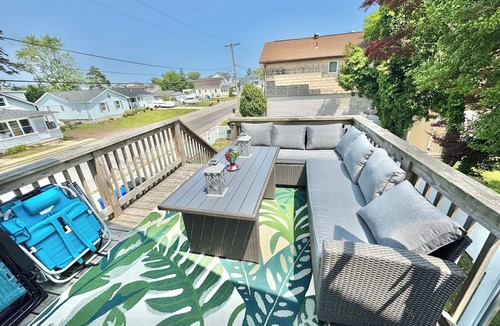 Ortley Beach Apartment | Beautiful 3 Bedroom, 1 Bath, 2nd Floor, 2 blocks from Ocean Gate Beach