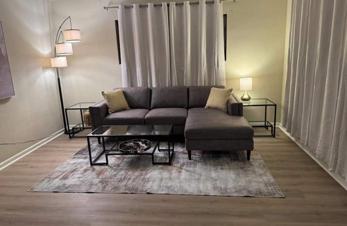 South Eola Condo | Vintage 2 Bedroom Condo Lake Eola View