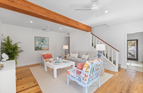 Boca Grande Apartment | Luxury Boca Grande 2BR/1.5BA with Pool & Grill