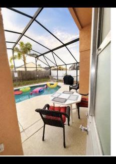 Royal Palms House | Home from Home Family Retreat Private Pool Minutes from Disney