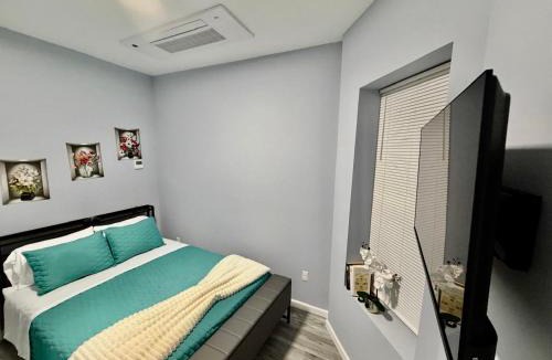 Ampere Apartment | Grand Family 1BR Penthouse near Newark Airport
