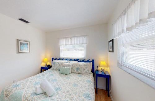 Holmes Beach Villa | Blue Wave Villa East