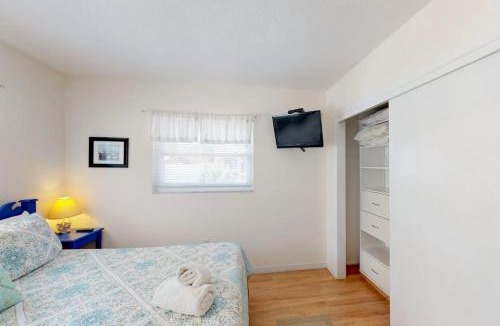 Holmes Beach Villa | Blue Wave Villa East