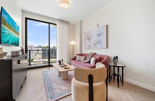 Wynwood Art District Apartment | NoMad Wynwood Walls & Rooftop Pool by Palermo Home Miami