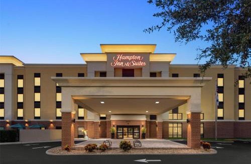 Temple Crest Hotel | Hampton Inn & Suites by Hilton Tampa Busch Gardens Area