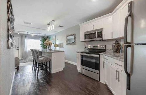South Seminole Heights Apartment | Chic pad in center of Seminole Heights-322