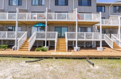 Oceanmarsh Subdivision House | Ocean Front on Harbor Island