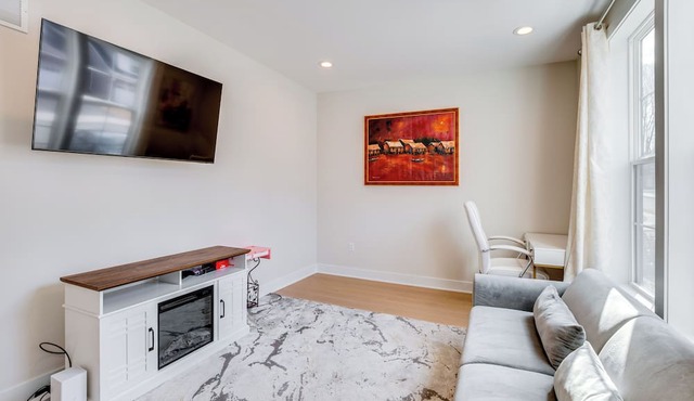 10 Mi to Morristown: Stylish Home Near Trails!