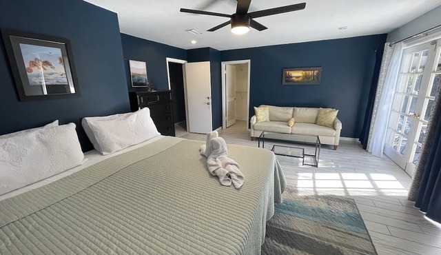 Bliss on the Bay – Weekly Winter Rates, Waterfront w/ Private Pool