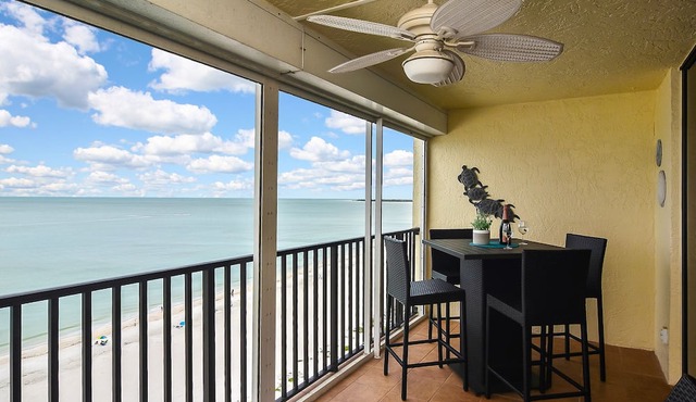 SEA WINDS 1201 Beach Front Getaway with spectacular views of the Gulf!