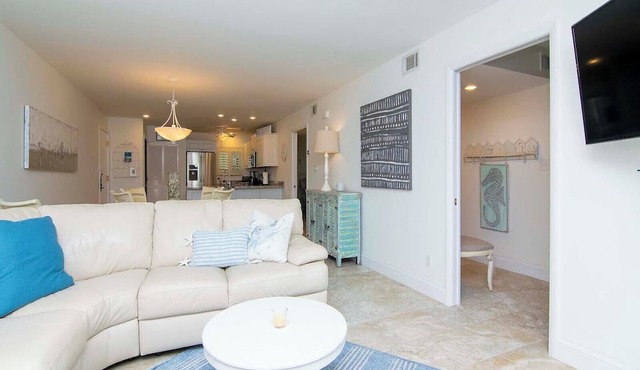 Renovated Saddlebrook 1st Floor 2bd/2ba Condo w/Golf & Water Views