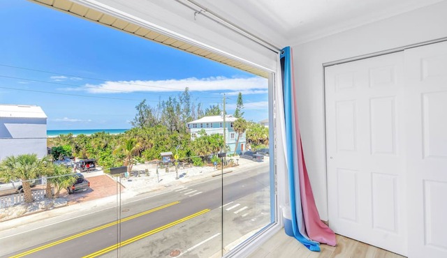 Gertrude's Siesta | Oceanview Penthouse, 12-steps Beach Path, 4-min trolley to Village
