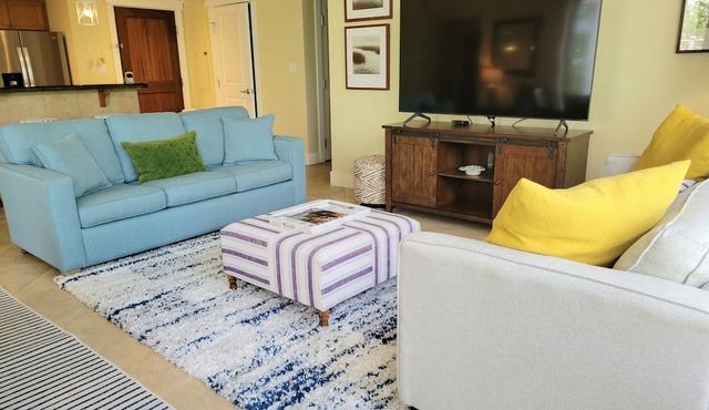 Lasata 3401-3403 ~ "Suite Sunshine" is your next favorite place to stay!