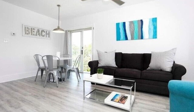 Newly renovated 1 bedroom 1 bath Condo!