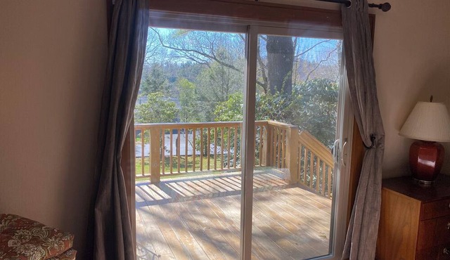In Town Blowing Rock - Country Club Neighborhood - Charming Rustic Mtn Cottage!