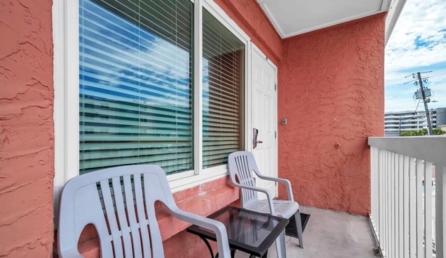 203 Tropical Isle~1 Bedrm 1 Bath BeachBungalow~Great Rates-Sleeps 5~ AUG SALE