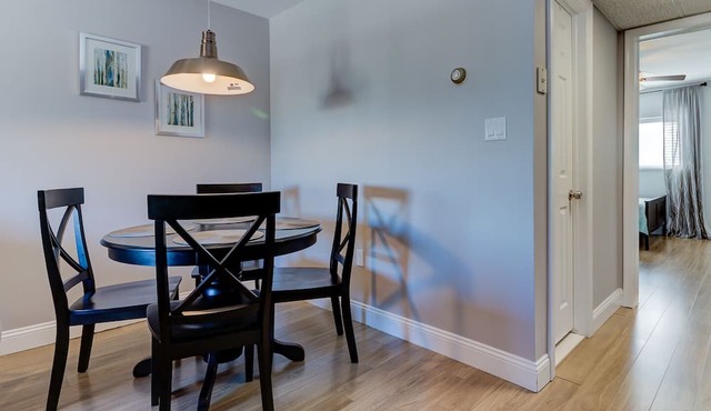 Renovated Beach Block Condo now booking 2026!