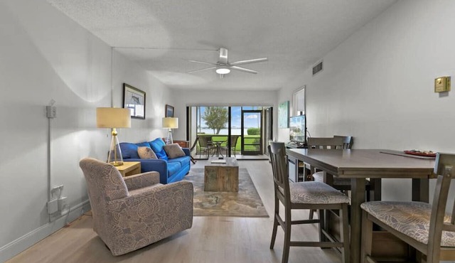 St Pete Isla Casa C-103 2/2 Bath Amazing View!