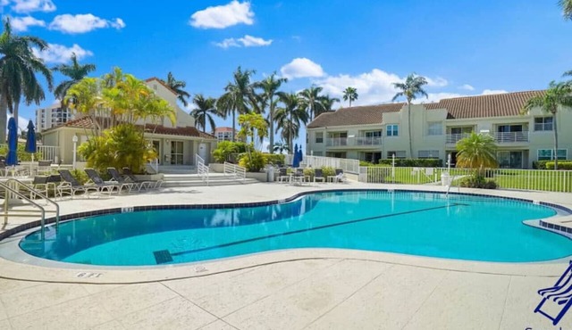 St Pete Isla Vista Verde West 1-104 2/2 Ground