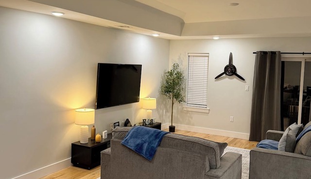Premium New 4-Bedroom Apartment 25 min to NYC