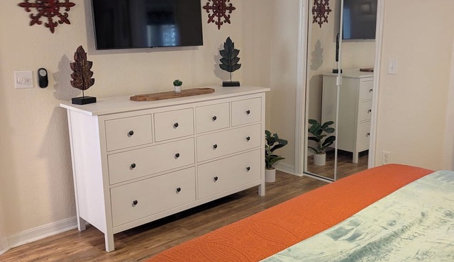 Nude Garden Retreat Ground Floor Comfort at Paradise Lakes