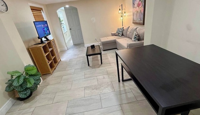 Shared Deck Pet Friendly Garden Courtyard