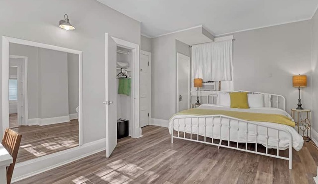 Waterfront 1King/1ba Sleep 3 Full Apt 1st Floor O