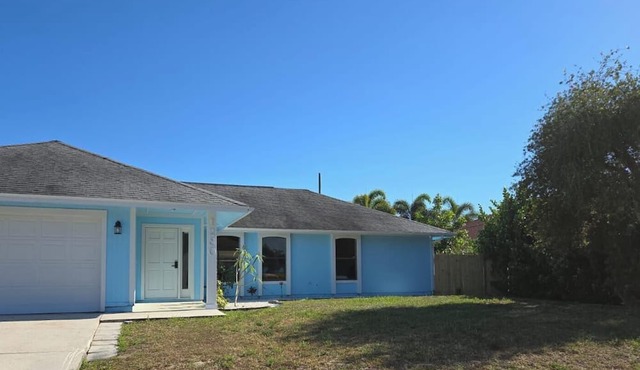 Spacious Family Home with Pool & Large Backyard in Port St. Lucie