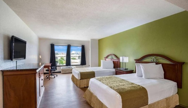 2 Full Bed with kitchenette Non-Smoking