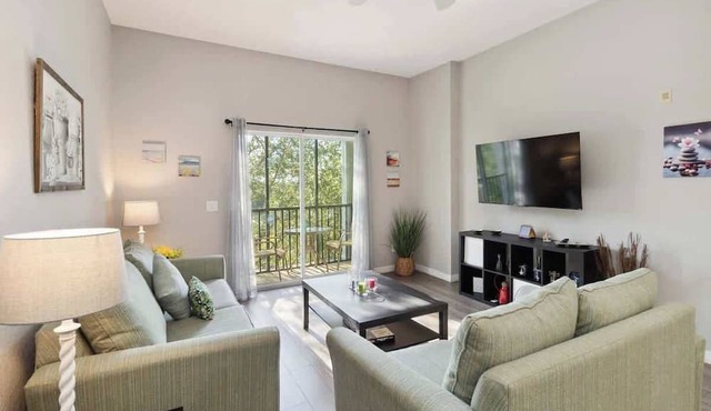 Beautiful condo in Bahama Bay