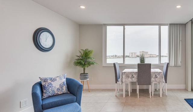 Stylish St Petersburg Condo w/Balcony + Bay Views